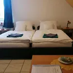 Centrum Etterem Es Panzio