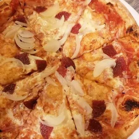 Pensiune Centrum Etterem Es Panzio 3*