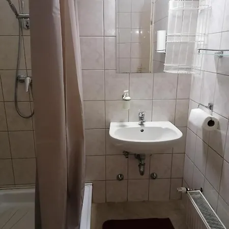 Centrum Etterem Es Panzio 3*