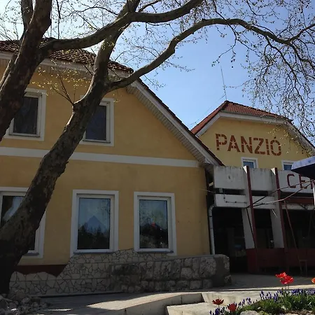 Centrum Etterem Es Panzio Oriszentpeter