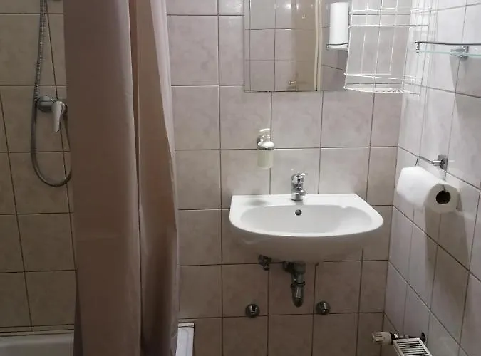 Centrum Etterem Es Panzio 3*