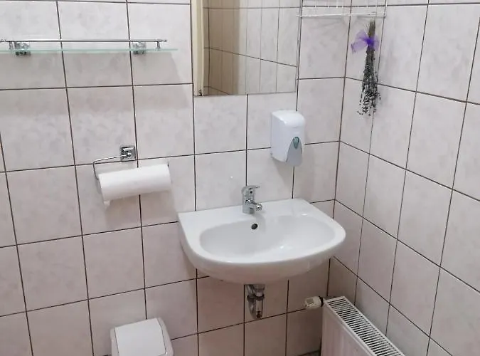 Centrum Etterem Es Panzio Guest house Oriszentpeter