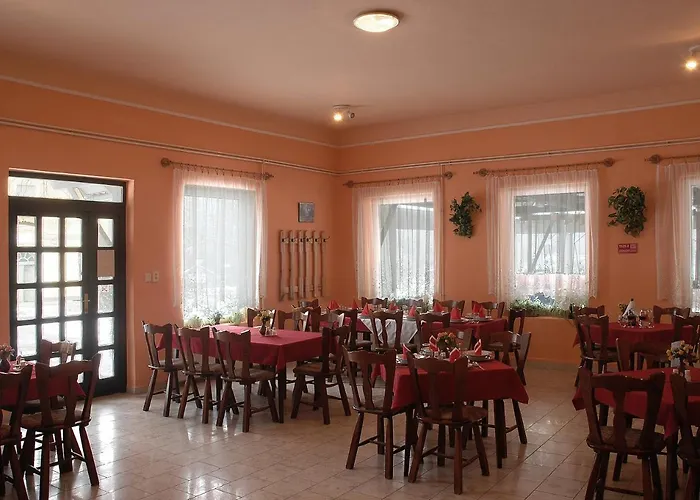 Guest house Centrum Etterem Es Panzio